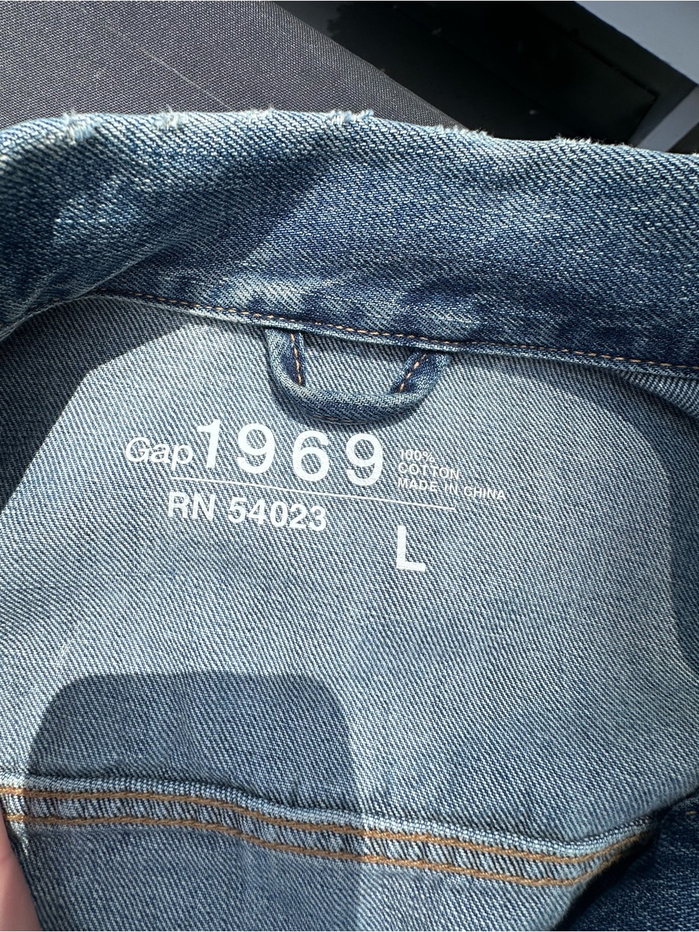 Like New Gap 1969 Classic Denim Jacket - Picture 8 of 8